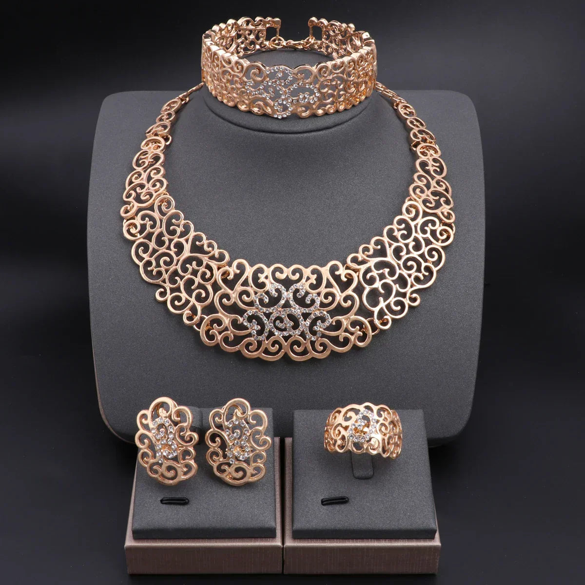 Jewelry Set Necklace Earrings Ring Bracelet (Gold)