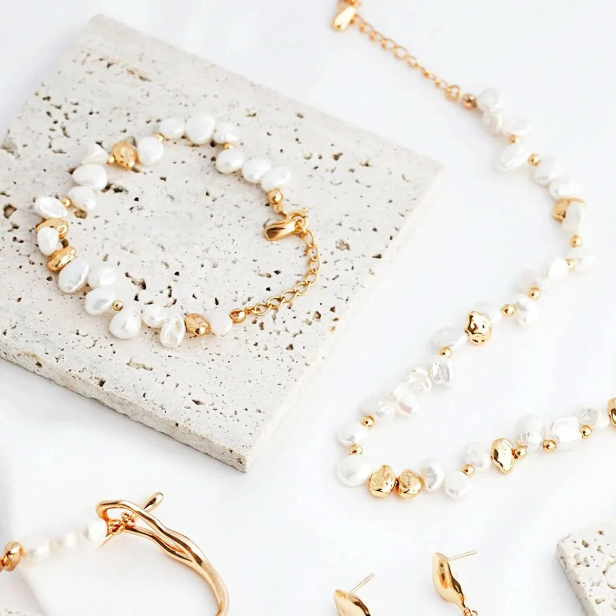 Gold Natural Pearl Bracelet